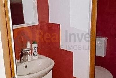 Spațiu comercial, de 70 mp, în Central - 7