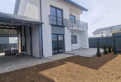 Casă cu 4 camere cu Teren 245 Mp în Central - 4