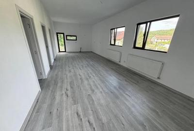 Casa noua 108 mp cu teren 1.890 mp, zona lini?tita - 4