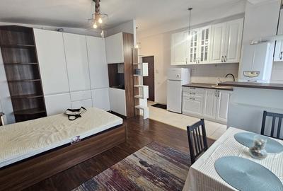 Garsonieră decomandată în Titan - 2