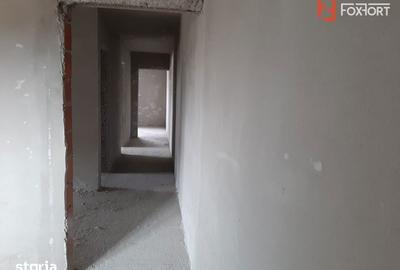 Casă cu 5 camere cu Teren 392 Mp în Ghiroda