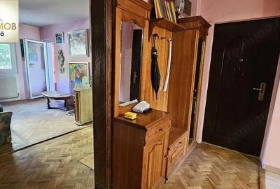 Vand apartament 4 camere etajul 1 zona Micro 4 Vand apartament 4 camere etajul 1 zona Micro 4 - 11