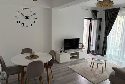 Apartament cu 2 camere decomandat, mobilat în Tractorul - 1