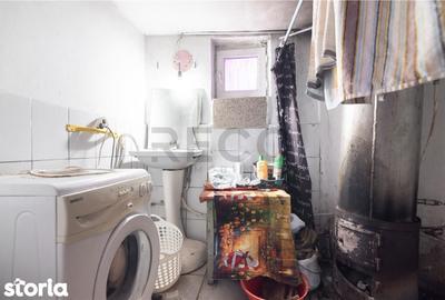 Casă cu 2 camere cu Teren 834 Mp în Cetariu - 4