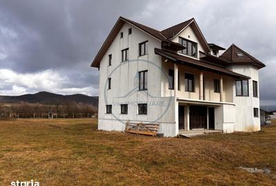 Casă cu 5 camere cu Teren 7000 Mp în Josenii Bârgăului - 17