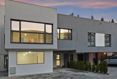 Casă individuală cu 5 camere cu Canalizare în Pipera