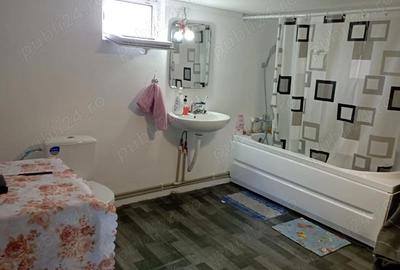 Casă cu 4 camere cu Teren 2080 Mp în Plopeni - 2