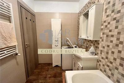 Apartament cu 3 camere decomandat în Albert - 2