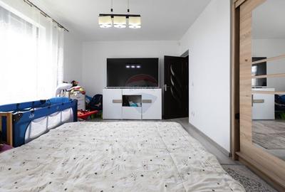 Casa / Vila cu 6 camere de vanzare P+M, varianta Margineni-Hemeius - 10