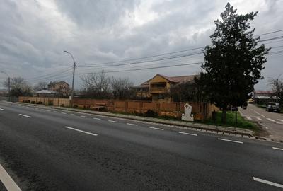 Casă cu 6 camere cu Teren 1650 Mp în Central