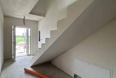 Duplex 4 camere, P+E, 132mp utili, 308mp teren in Sag - 18