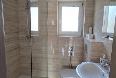 Apartament cu 3 camere decomandat în Central - 3