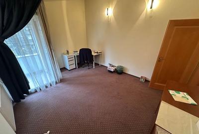 Casă / Vilă cu 6 camere în zona  Calea Aradului - 40