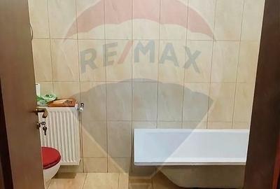 Garsonieră semidecomandată, mobilată în 1 Mai - 7