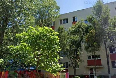 Apartament cu 4 camere decomandat în Berceni - 1