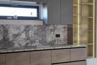 Casă cu 7 camere cu Canalizare în Stupini