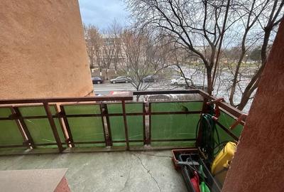 Apartament cu 3 camere decomandat în Micro 17 - 2