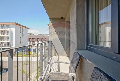 Apartament cu 2 camere semidecomandat, mobilat în Tractorul - 18
