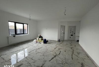 Casă cu 3 camere cu Canalizare în Valu lui Traian - 4