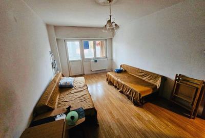 Garsoniera 38mp-bloc 1989 -Blv Burebista x Calea Dudesti - 2