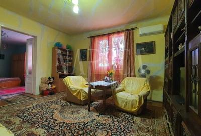 Casă individuală cu 4 camere cu Canalizare în Calea Clujului - 1