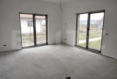 Casă cu 4 camere cu Teren 750 Mp în Jucu - 5