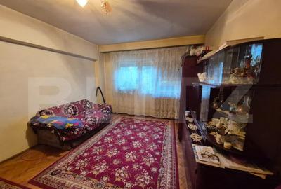 Apartament de vanzare, cu 2 camere, decomandat, zona Mihai E - 2