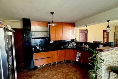 Casa alipită 7 camere pe Tăuțiului - 7