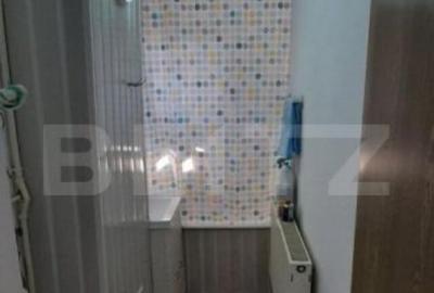 Apartament de vanzare, cu 3 camere, 56 mp, zona Micro 5 - 7