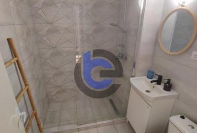 Apartament cu 3 camere semidecomandat, mobilat în Central - 1