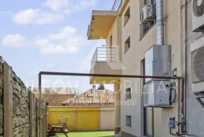 Spațiu comercial, de 598 mp, în Central - 11