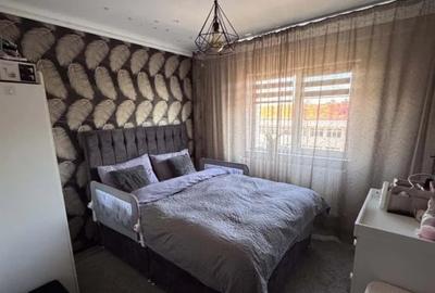 Apartament cu 2 camere decomandat, mobilat în Nicolina