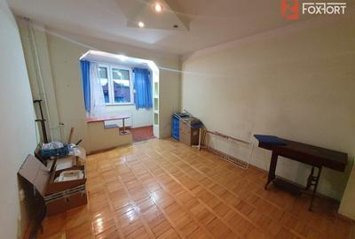 Apartament de vanzare cu 3 camere, etaj 6, zona Ultracentrala Apartament de vanzare cu 3 camere, etaj 6, zona Ultracentrala - 6