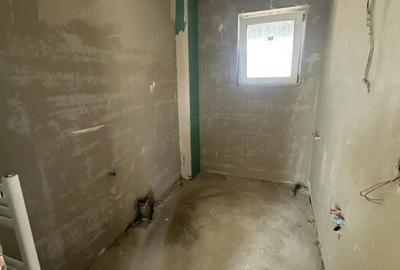 Apartament de vanzare, cu 2 camere, 42 mp, zona Garii - 8