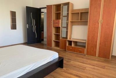 Apartament cu 3 camere decomandat în Vitan - 11