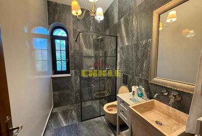 Casă individuală cu 5 camere cu Canalizare în Central - 2