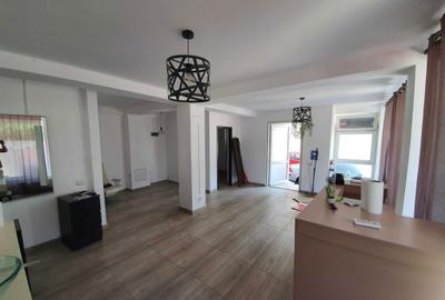 Spațiu comercial, de 44 mp, în Central