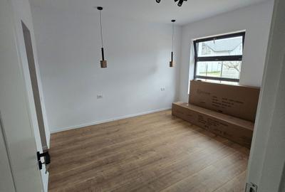 Casă cu 4 camere cu Teren 300 Mp în Calea București - 7