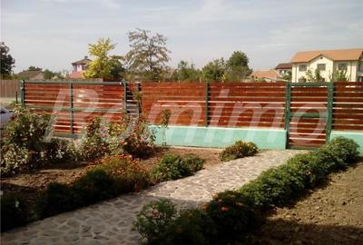 Casă cu 3 camere în Valu lui Traian