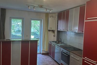 Apartament cu 3 camere decomandat în Central - 1