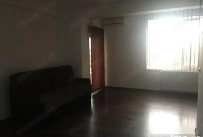 1 camera in zona Bucovina - 3