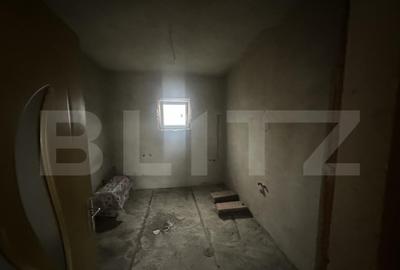 Casă cu 3 camere cu Teren 2967 Mp în Vest - 1