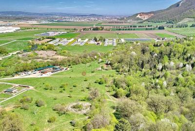 Teren de 5500 mp, în Cristian - 4