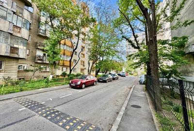 Apartament cu 3 camere decomandat, mobilat în 13 Septembrie - 24