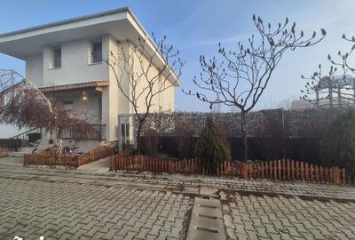 Casă cu 5 camere cu Teren 500 Mp în Săbăreni - 3