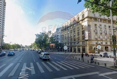 Spațiu comercial, de 420 mp, în P-ța Universității - 4