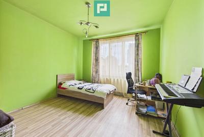 Vila cu 8 camere in Sacalaz, Central - 11