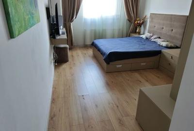 Apartament cu 3 camere decomandat în 9 Mai - 6
