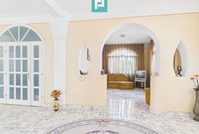 Casă cu 8 camere cu Teren 1200 Mp în Sânmartin - 8