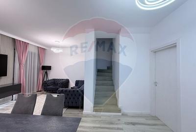 Casă cu 4 camere cu Teren 227 Mp în Ulmi - 4